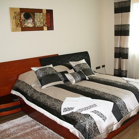 Hotel For You Pabianice Dış mekan fotoğraf