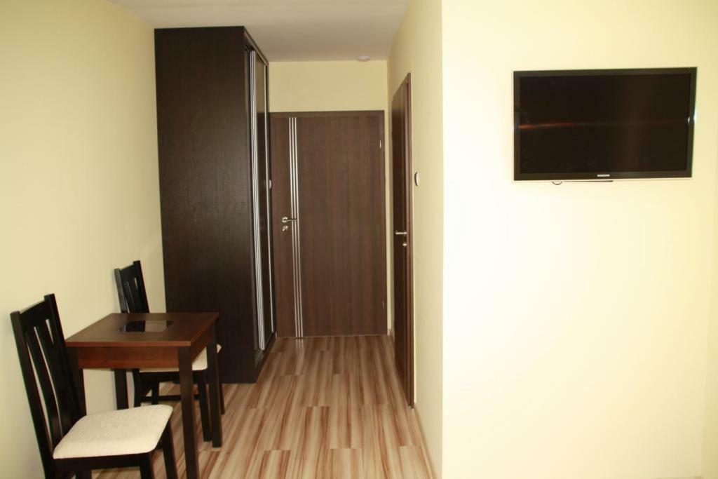 Hotel For You Pabianice Dış mekan fotoğraf